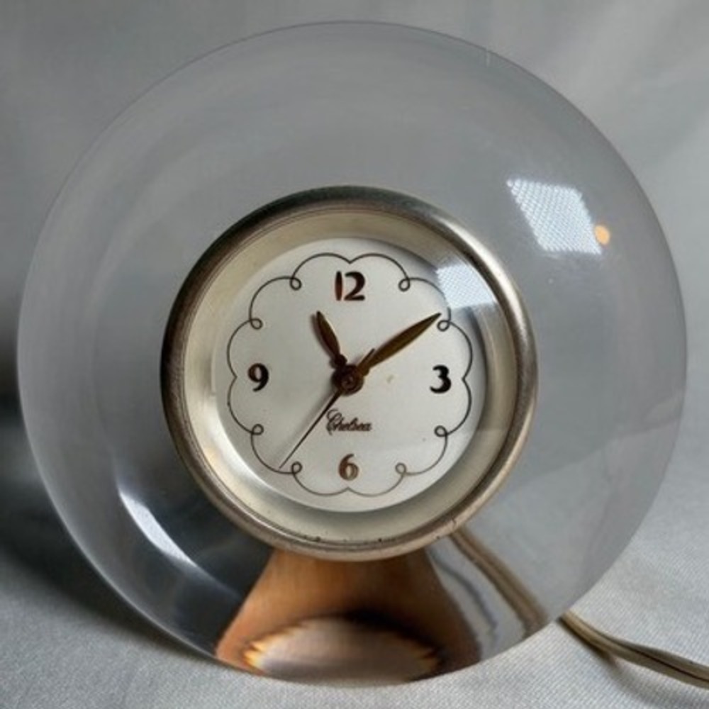 Vintage Chelsea Electric Desk Clock Mid Century Modern Lucite Acrylic Bubble